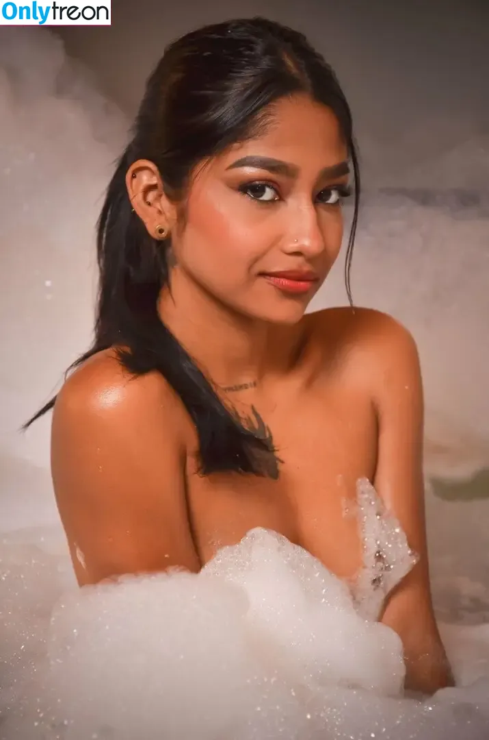 Alykas_ nude photo #0003 (alyka22 / alykas04)