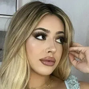alymariedv / alyssadaveigaa nude photo #0026