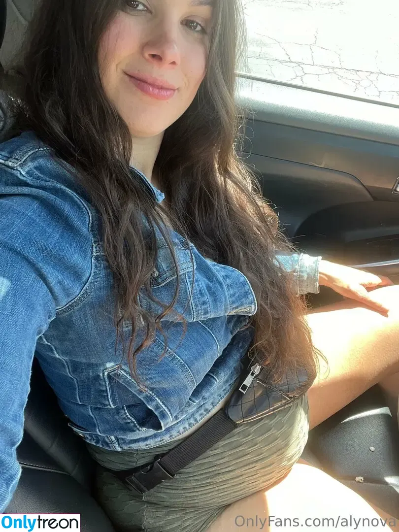 alynova nude photo #0002 (mommysweedofficial)