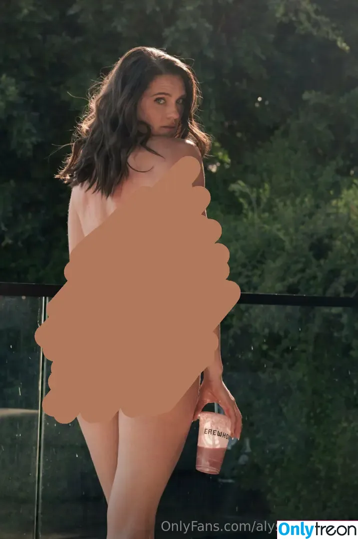 Alysha Newman nude photo #0211 (alyshanewman)