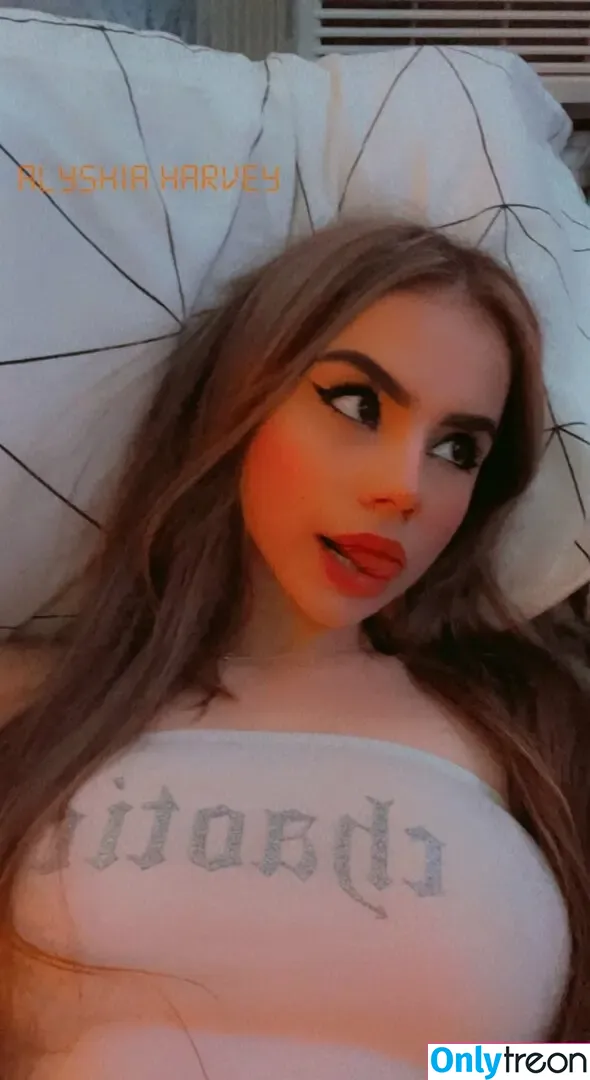 Alyshia Harvey nude photo #0001 (AlyshiaHarvey)