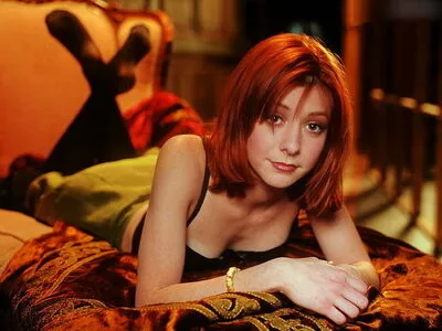 Alyson Hannigan / alysonhannigan фото голая #0243