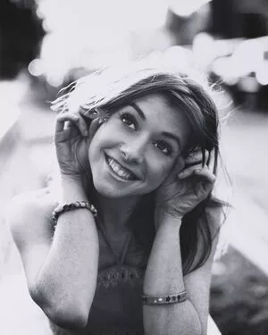 Alyson Hannigan / alysonhannigan фото голая #0293