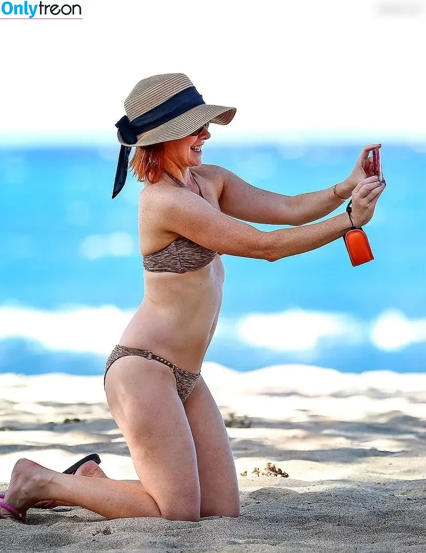 Alyson Hannigan nude photo #0400 (alysonhannigan)