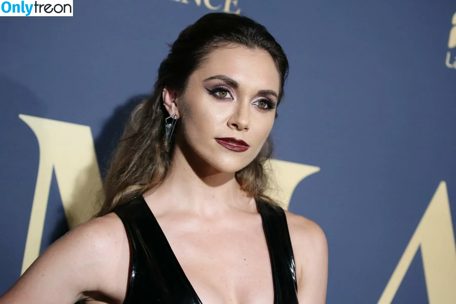 Alyson Stoner голая photo #0058 (alysonstoner)