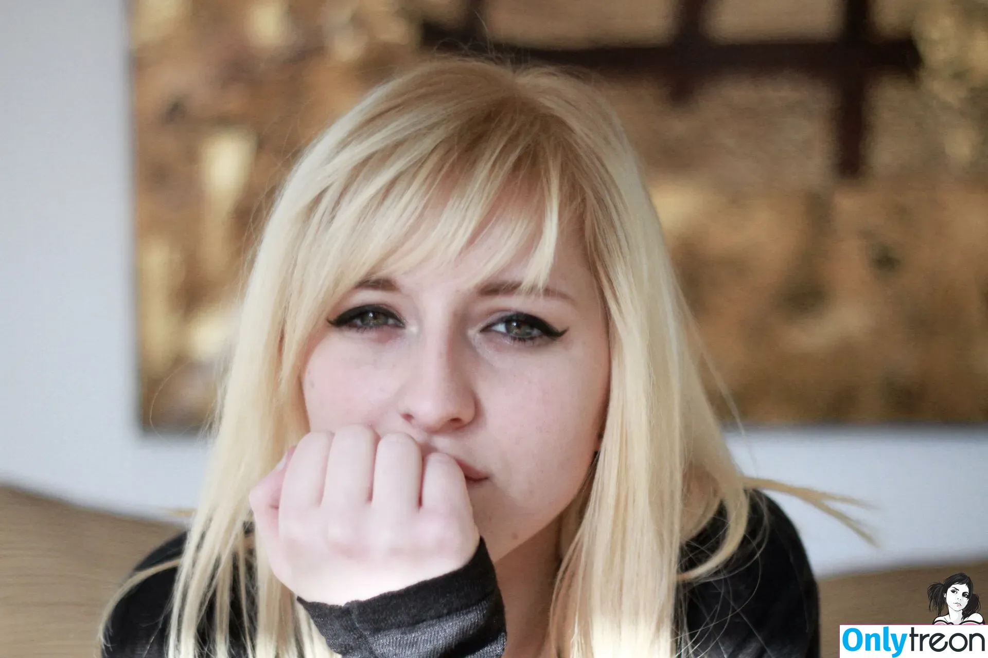 alysondacher голая photo #0054 (alysondacher)