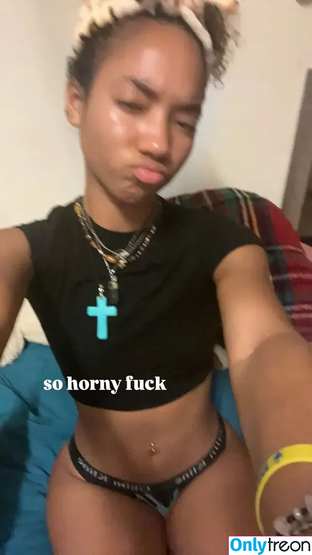 alysontsang nude photo #0018 (plantbasedpussey)