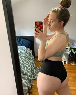 Alyssa Cleversey / lyss.fits фото голая #0006