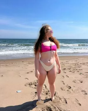 Alyssa Cleversey / lyss.fits фото голая #0105