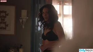 Alyssa Diaz / alydiaz nude photo #0027