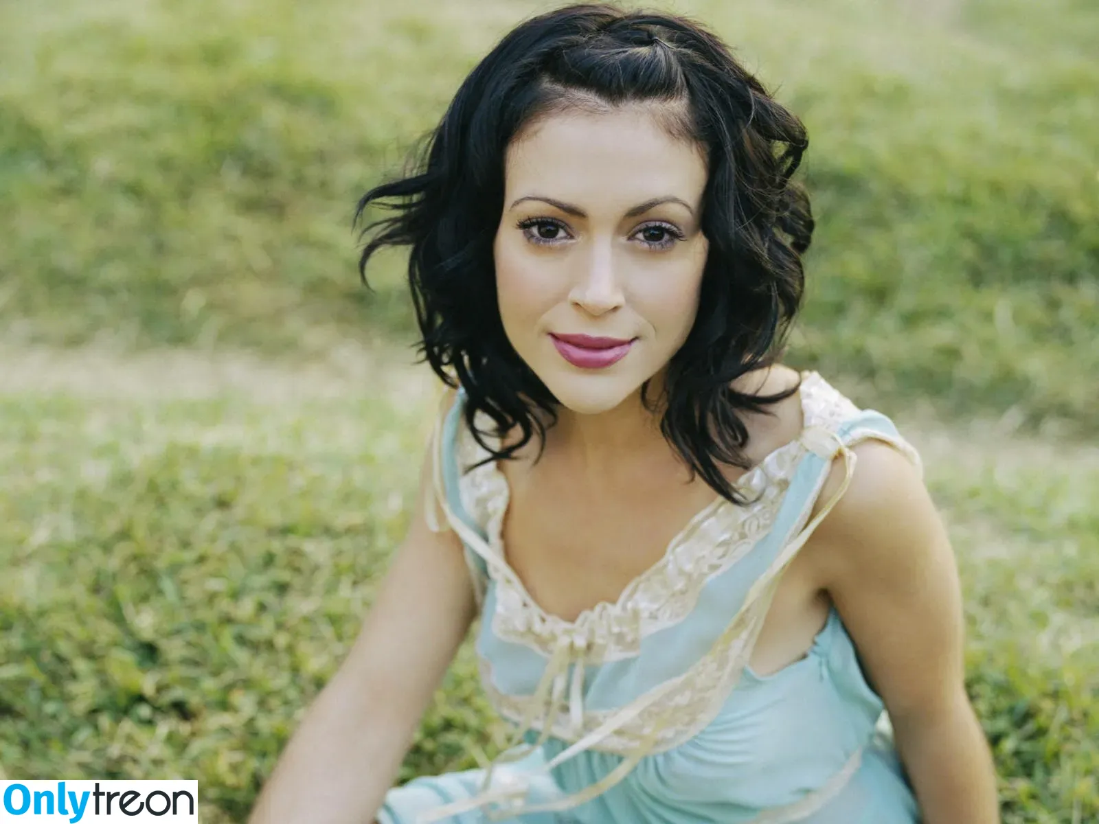 Alyssa Milano голая photo #0253 (alyssa_milano / milano_alyssa / milanoxxx)