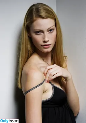 Alyssa Sutherland / TheRealAlyssaS фото голая #0105