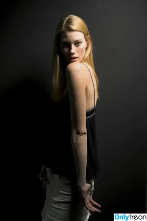 Alyssa Sutherland / TheRealAlyssaS фото голая #0109