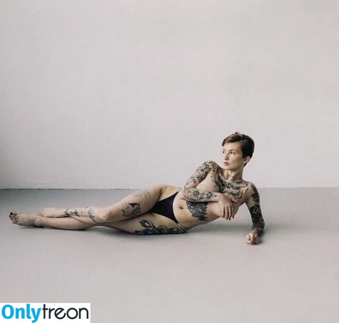 alyyyfabulous/alyssa_fabulous nude photo #0011 (alyyyfabulous/alyssa_fabulous)