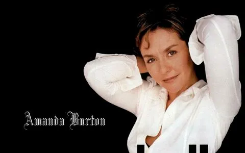 Amanda Burton / amandaburton__ фото голая #0010