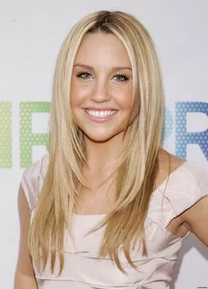 Amanda Bynes / rlamandabynes nude photo #0038