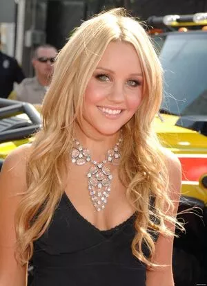 Amanda Bynes / rlamandabynes nude photo #0045