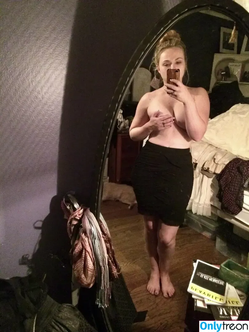 Amanda Fuller nude photo #0016 (akaamandafuller)