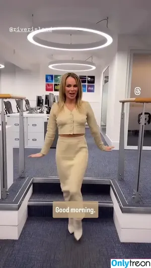 Amanda Holden / amanda_holden / noholdenback nude photo #2603
