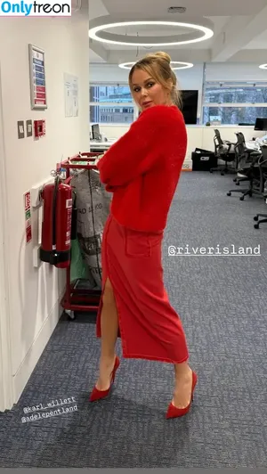 Amanda Holden / amanda_holden / noholdenback nude photo #2623
