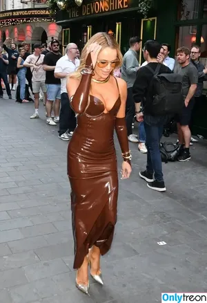 Amanda Holden / amanda_holden / noholdenback фото голая #2936