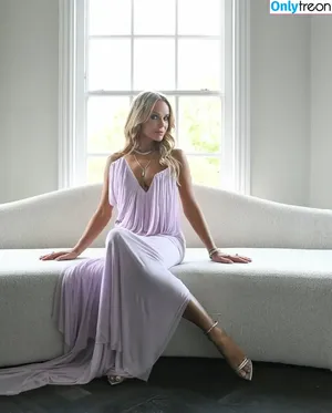 Amanda Holden / amanda_holden / noholdenback nude photo #2965