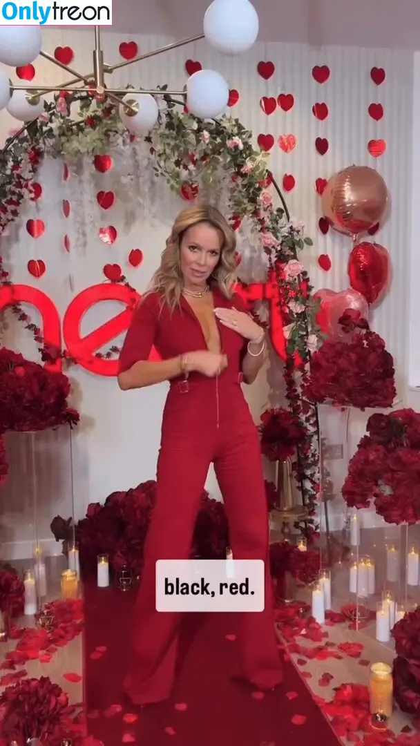 Amanda Holden nude photo #2658 (amanda_holden / noholdenback)