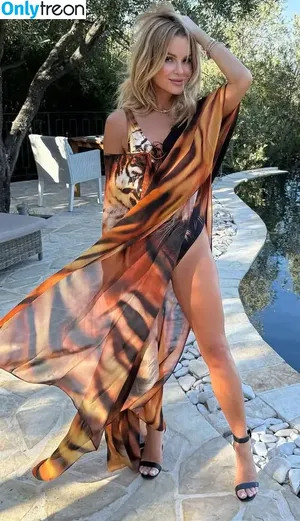 Amanda Holden / amanda_holden / noholdenback nude photo #3279
