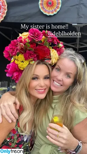 Amanda Holden / amanda_holden / noholdenback nude photo #3318