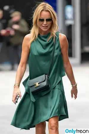 Amanda Holden / amanda_holden / noholdenback nude photo #3345