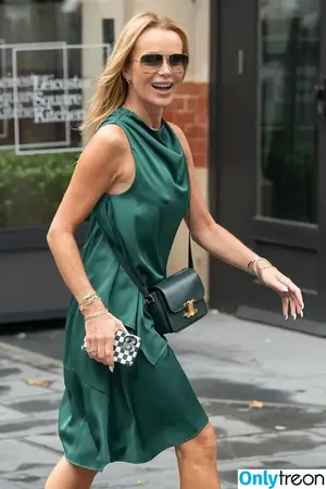 Amanda Holden / amanda_holden / noholdenback nude photo #3346