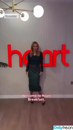 Amanda Holden / amanda_holden / noholdenback nude photo #3392