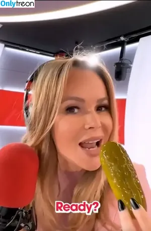 Amanda Holden / amanda_holden / noholdenback nude photo #3463