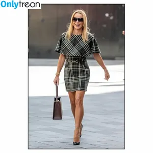 Amanda Holden / amanda_holden / noholdenback nude photo #3470