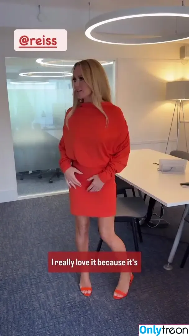 Amanda Holden голая photo #3001 (amanda_holden / noholdenback)