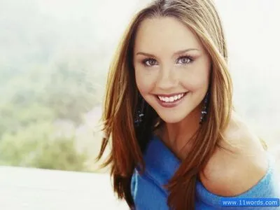 Amanda Laura Bynes / rlamandabynes nude photo #0023
