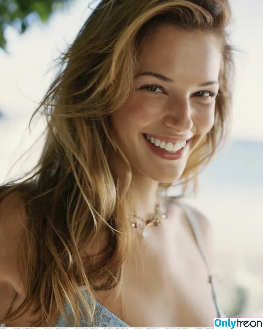 Amanda Righetti голая photo #0093 (amanda.righetti)