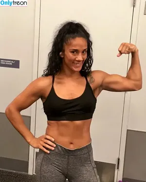 Amanda Serrano / Puerto Rican Boxer / serranosisters nude photo #0045