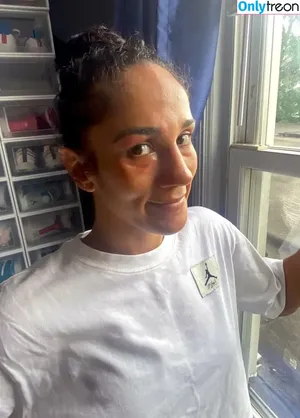 Amanda Serrano / Puerto Rican Boxer / serranosisters nude photo #0054