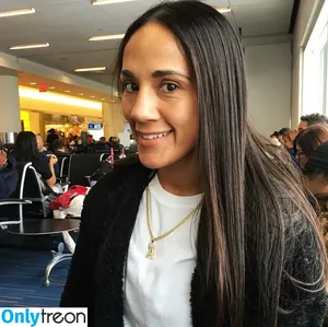 Amanda Serrano / Puerto Rican Boxer / serranosisters nude photo #0079