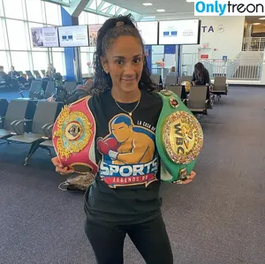 Amanda Serrano / Puerto Rican Boxer / serranosisters nude photo #0084