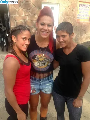 Amanda Serrano / Puerto Rican Boxer / serranosisters nude photo #0151