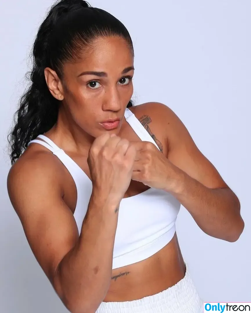 Amanda Serrano nude photo #0085 (Puerto Rican Boxer / serranosisters)