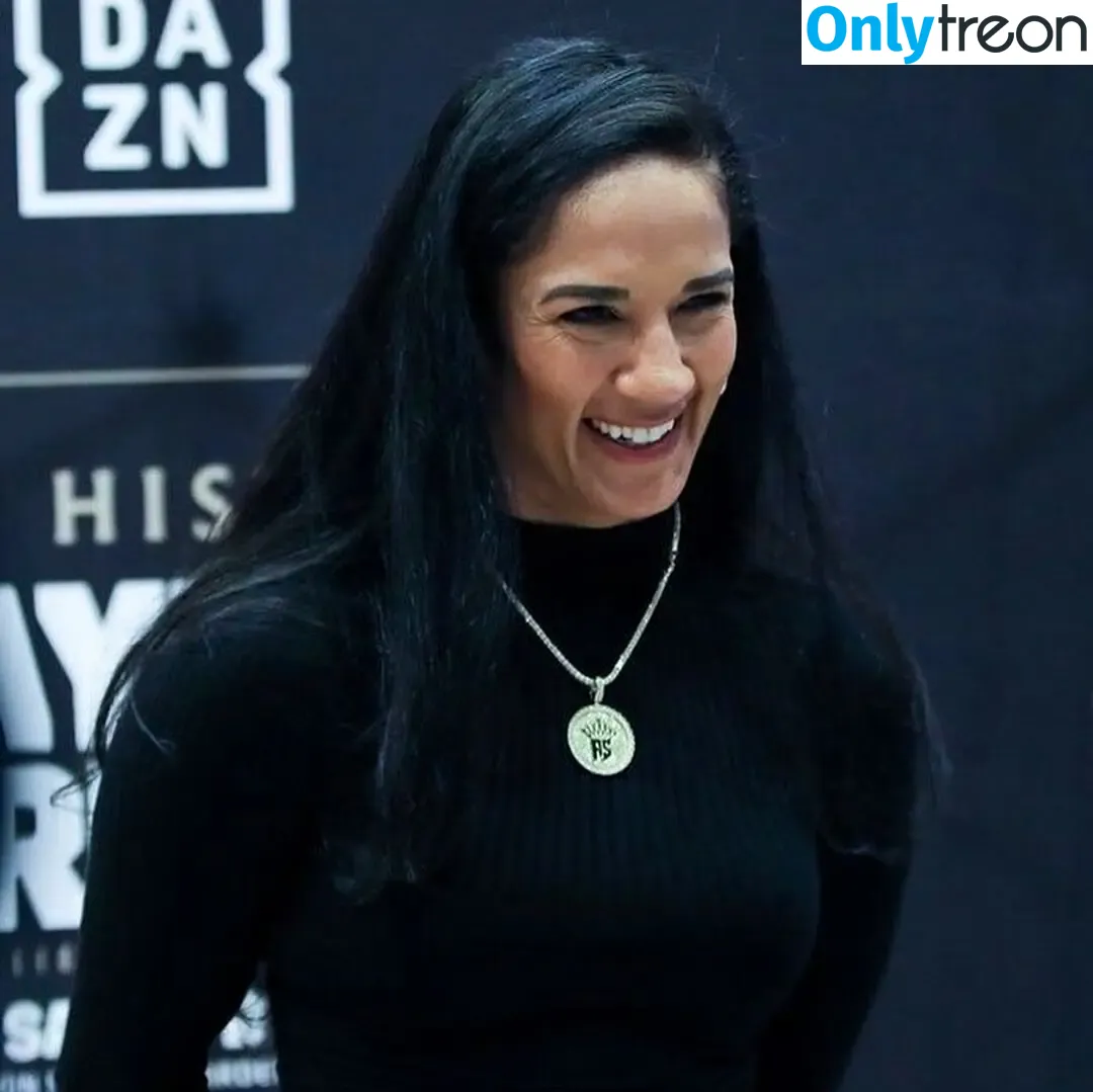 Amanda Serrano nude photo #0090 (Puerto Rican Boxer / serranosisters)
