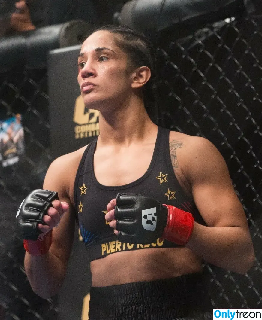 Amanda Serrano nude photo #0108 (Puerto Rican Boxer / serranosisters)