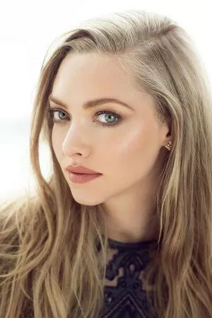 Amanda Seyfried / AmandaSeyfried / mingey nude photo #0174