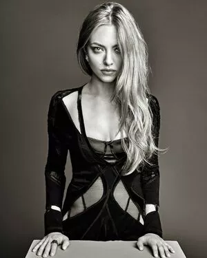 Amanda Seyfried / AmandaSeyfried / mingey nude photo #0208