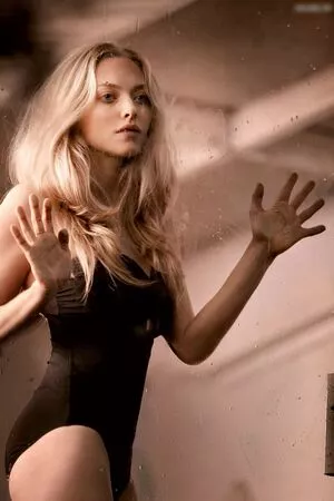 Amanda Seyfried / AmandaSeyfried / mingey nude photo #0287