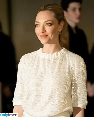 Amanda Seyfried / AmandaSeyfried / mingey nude photo #0545