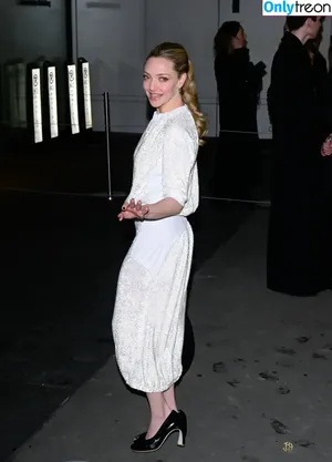 Amanda Seyfried / AmandaSeyfried / mingey nude photo #0551